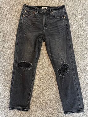 American Eagle 77 High Rise Straighten Leg Distressed Knees Black Wash Mom Jeans